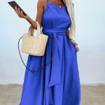 Oversize μακρύ μπλέ φόρεμα με τιράντα και ζώνη