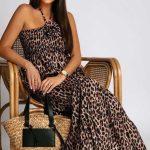 Φόρεμα λεοπάρ με διακοσμητικό λουλούδι