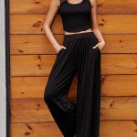 Σετ μαύρο rib παντελόνα με crop top