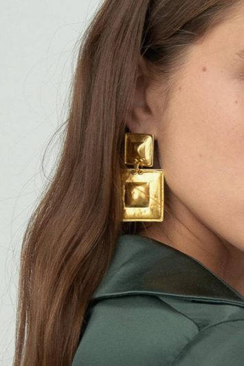 retro-big-gold-drop-earrings-200171252-1-kookoo-1