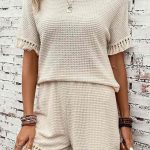 Knitted σετάκι με κρόσια σε μπεζ