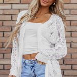 Πλεκτή ζακέτα σε λευκό