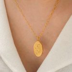 Κολιέ με τριαντάφυλλο κρεμαστό στοιχείο