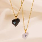 Ατσάλινο κολιέ με κρεμαστό καρδιά μαύρη