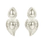 Κρεμαστά σκουλαρίκια με πέρλες σε ασημί