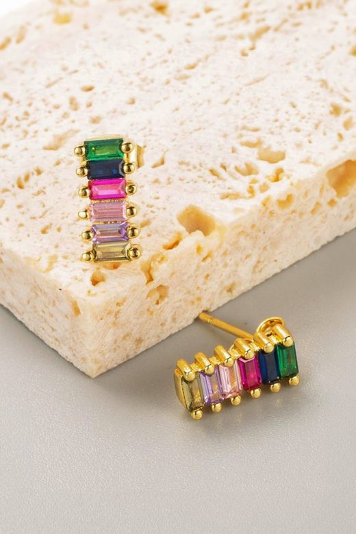 stud-earrings-crystal-shape-200171294-1-kookoo-1