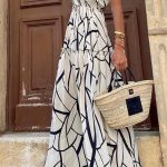 Μάξι φόρεμα με βολάν και V λαιμόκοψη