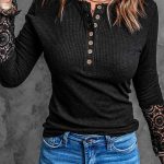 Ριμπ μπλούζα με δαντέλα στα μανίκια