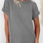 Κοντομάνικο ριμπ μπλουζάκι με εξωτερικές ραφές σε γκρι