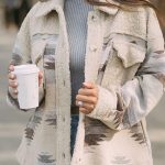 Μπεζ ζακέτα με αζτέκικο μοτίβο