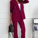 Σακάκι μπορντό με λεπτομέρειες δερματίνη