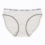 Σλιπάκι με γράμματα σε γκρι