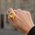 Δαχτυλίδι επιχρυσωμένο ατσάλι σε σχήμα κοχύλι