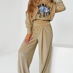 Βελουτέ σετ μπεζ με αλυσίδα και μάτι