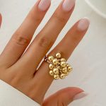 Κομψό χρυσό δαχτυλίδι με χάντρες