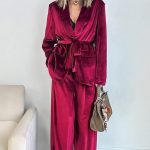 Βελούδινο σετ μπορντό σακάκι και παντελόνι