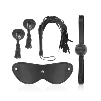 Σετ για ζευγάρια Couples Black Star με μάσκα, μαστίγιο, nipple shields και breathable gag.