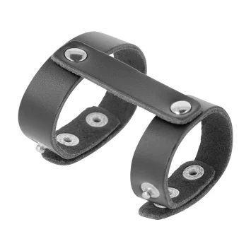 Διπλό δαχτυλίδι πέους και όρχεων από δερματίνη με ρυθμιζόμενο μέγεθος και brackets.