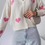 Ζακετάκι με καρδούλες