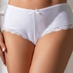 Brazilian λευκό εσώρουχο διάφανο με δαντέλα και sexy σχέδιο