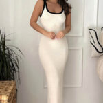 Φόρεμα  εφαρμοστό λευκό με μαύρη γραμμή