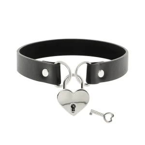 Choker από vegan δερματίνη με λουκέτο σε σχήμα καρδιάς και κλειδί, ρυθμιζόμενο 40cm.