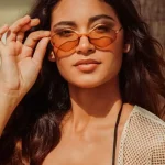 Μπεζ διάφανα γεωμετρικά γυαλιά ηλίου