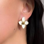 Σκουλαρίκια καρφάκια λουλούδι λευκό