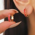 Σκουλαρίκια κρίκοι με κόκκινες καρδιές