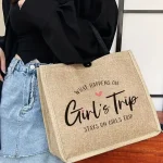 Τσάντα μπέζ ταξιδίου με quote “Girl’s Trip”