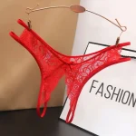 Sexy δαντελένιο σλιπ με άνοιγμα σε κόκκινο