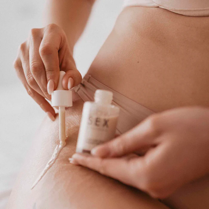 slow-sex-illuminating-dry-oil-200D-221576-KooKoo-1