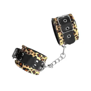 Περικάρπια περιορισμού KINK σε διάφορα υλικά όπως μαύρο δέρμα, κόκκινο neoprene και μεταλλικά δεσμά με κρίκους D-ring.